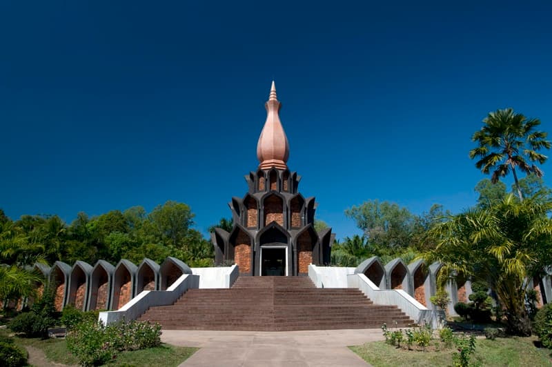 พิพิธภัณฑ์อาจารย์ฝั้น อาจาโร