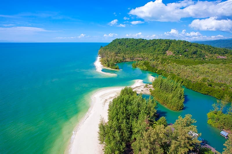 หาดบานชื่น (หาดมะโร)