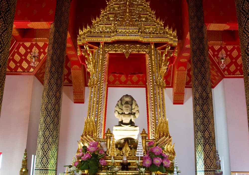 วัดทุ่งเสลี่ยม (หลวงพ่อศิลา) 