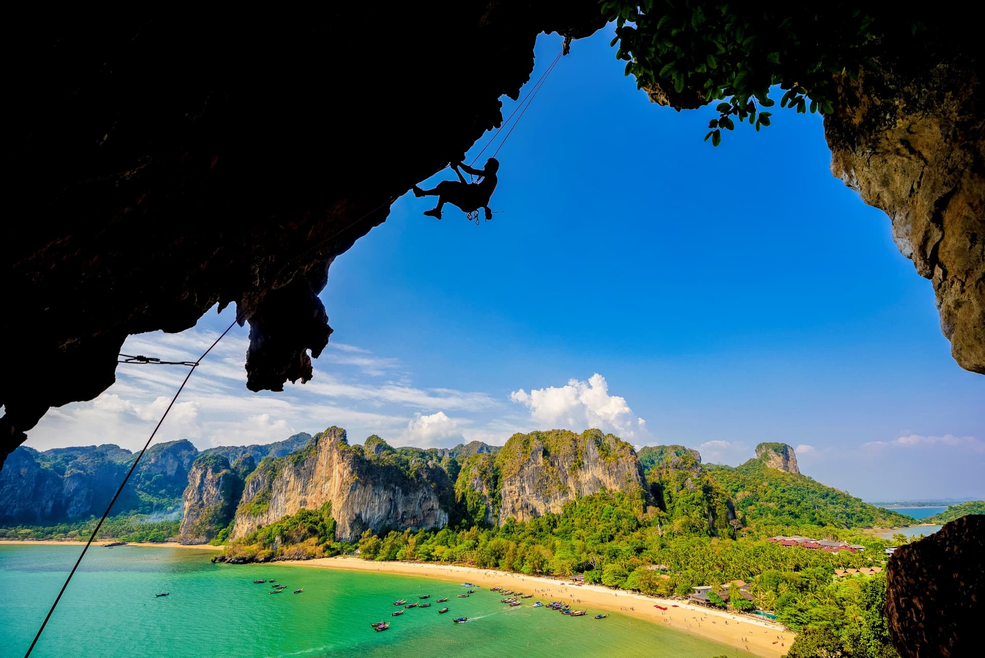 หาดไร่เล (หาดไร่เลตะวันตก หาดไร่เลตะวันออก หาดถ้ำพระนาง)