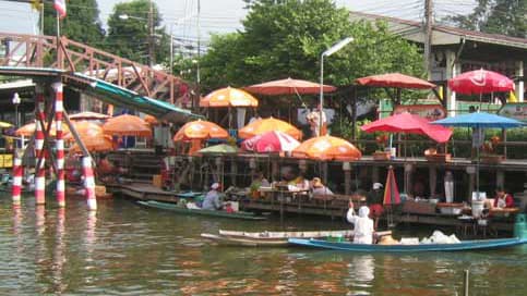 ตลาดโบราณนครเนื่องเขต