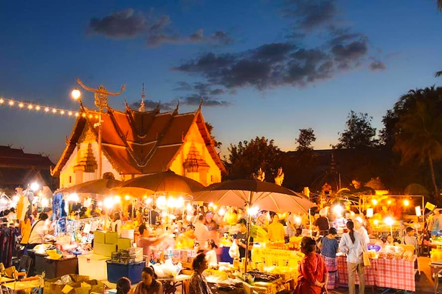 ถนนคนเดินกาดข่วงเมืองน่าน
