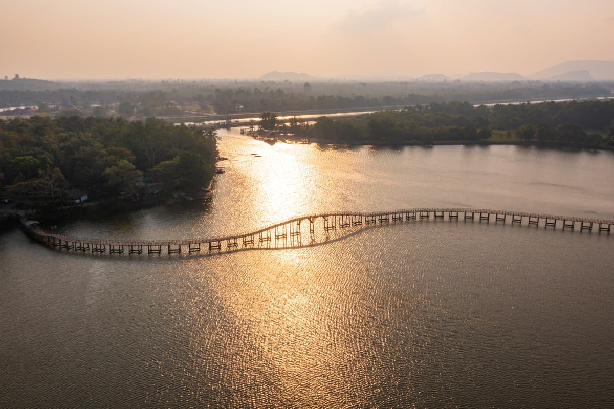 โครงการพัฒนาพื้นที่หนองใหญ่ตามพระราชดำริ (แก้มลิงชุมพร)