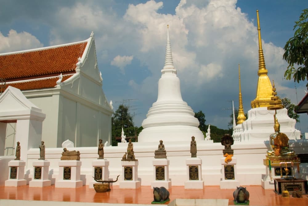 วัดเชิงท่า ลพบุรี