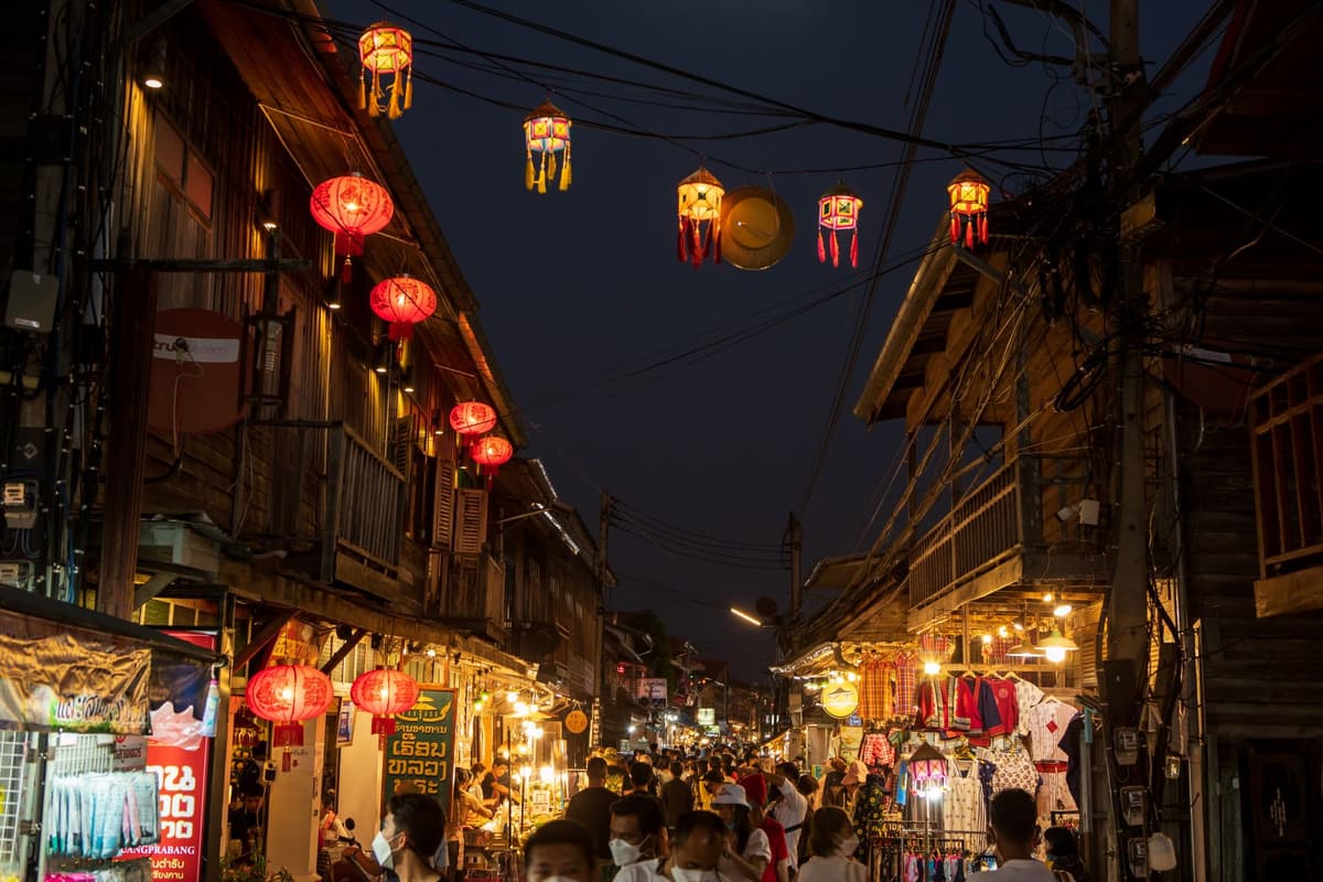 ถนนคนเดินเชียงคาน (ถนนชายโขง)