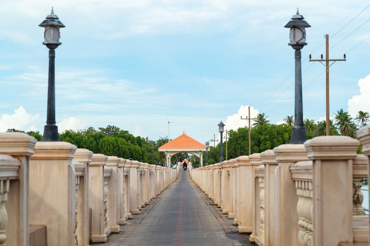 เกาะยาวและสะพานคอย 100 ปี
