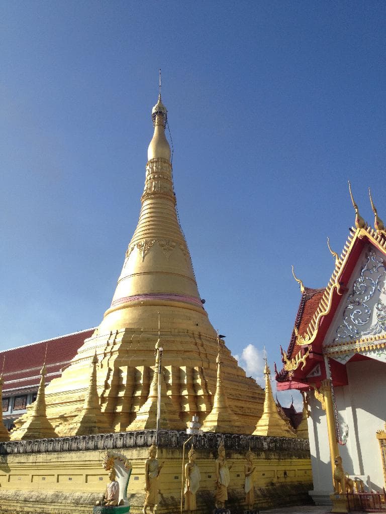 วัดชุมพลคีรี