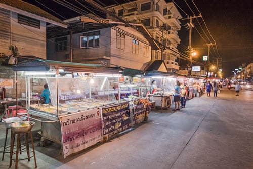ตลาดนัดกลางคืน จังหวัดชุมพร