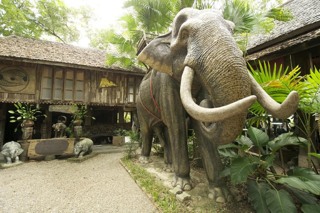 บ้านจ๊างนัก