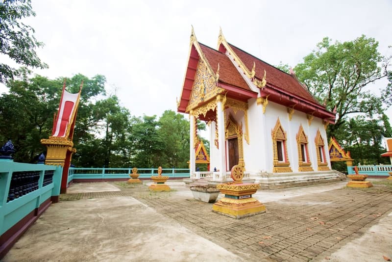วัดสะพานหิน