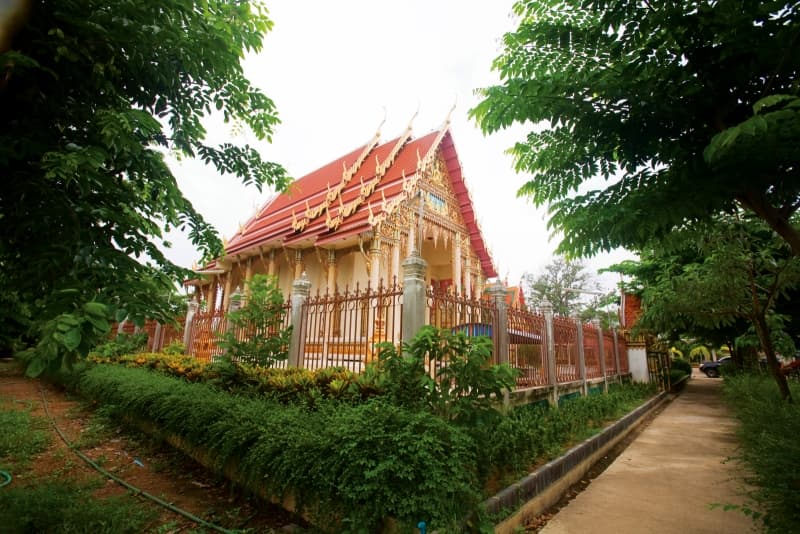 วัดสง่างาม