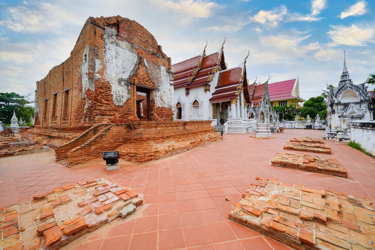 วัดใหญ่จอมปราสาท