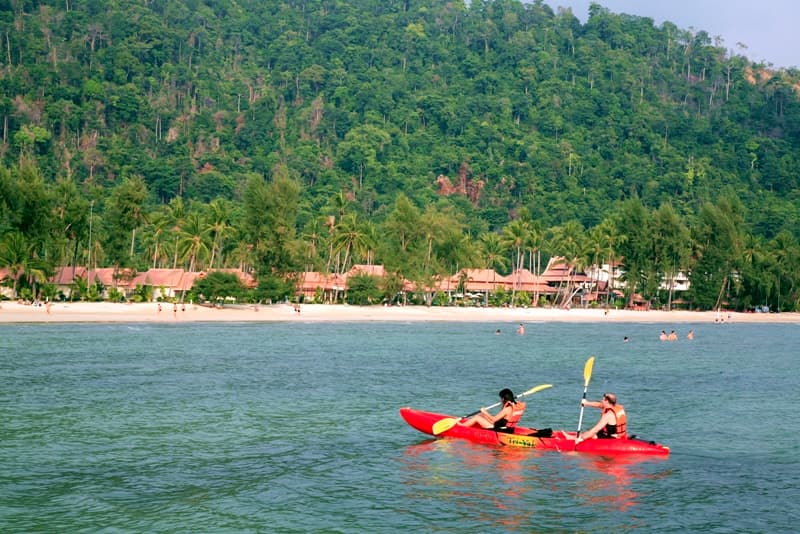 หาดคลองพร้าว-แหลมไชยเชษฐ์