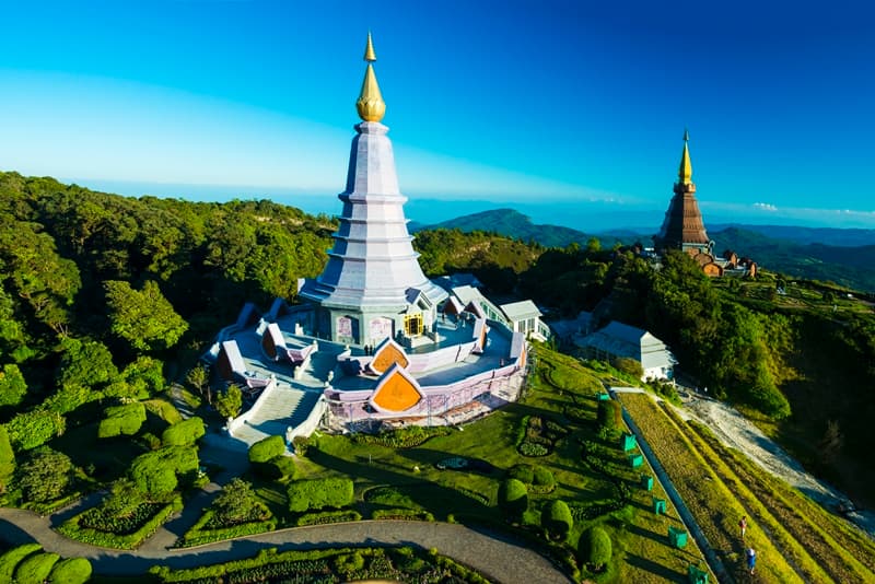 พระมหาธาตุนภเมทนีดลและพระมหาธาตุนภพลภูมิสิริ