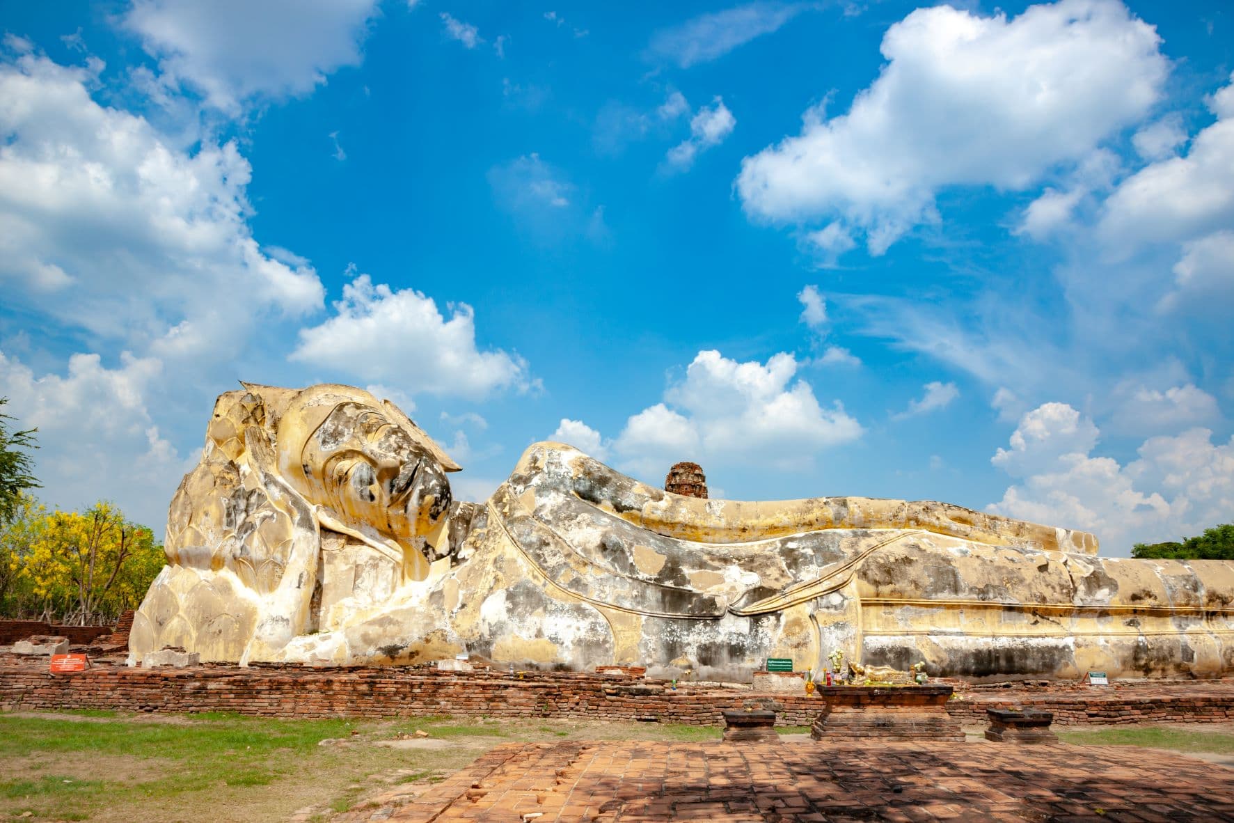วัดโลกยสุธาราม (วัดพระนอน)