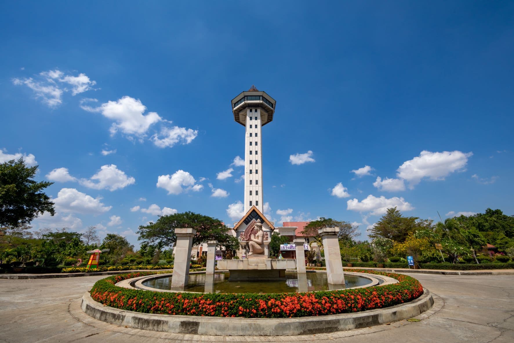 หอศรีลำดวนเฉลิมพระเกียรติ หรือหอลำดวน