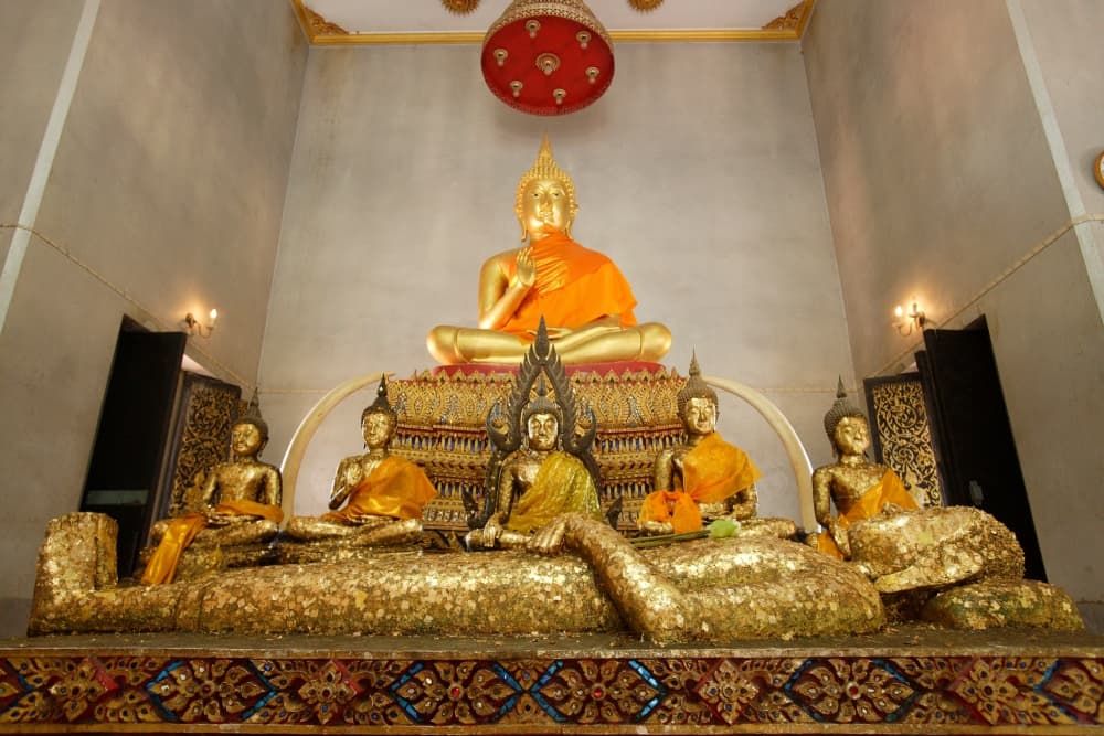 วัดพระนอน