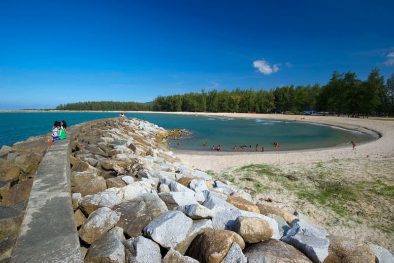 ชายหาดนราทัศน์