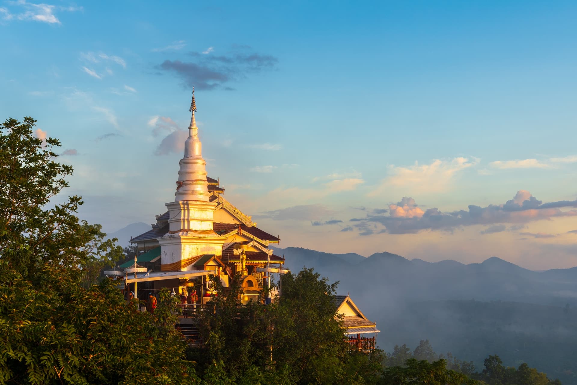 วัดพระพุทธบาทผาหนาม